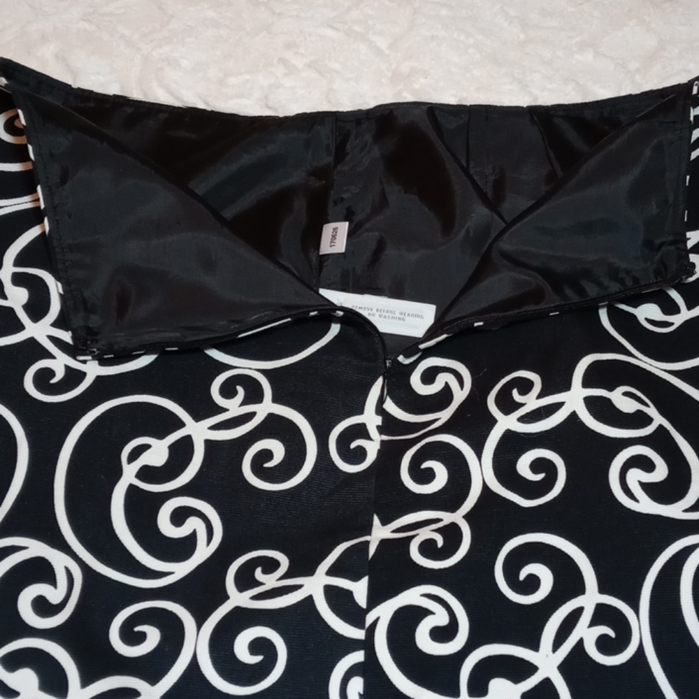 Ann Taylor Black and White Lined Skirt - Picture 2 of 7